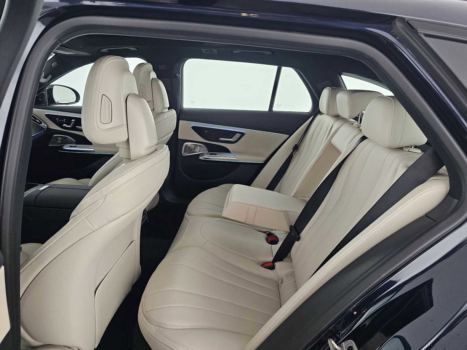 New 2026 Mercedes-Benz E 450 4MATIC All-Terrain Wagon image 19