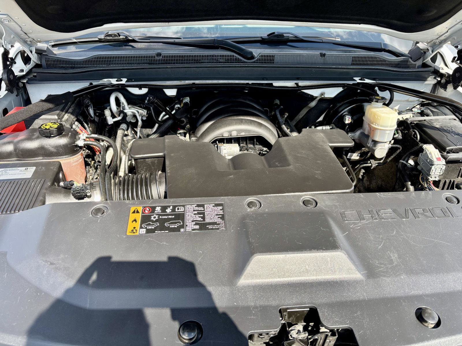 Used 2018 Chevrolet Suburban LT AWD/4WD image 33