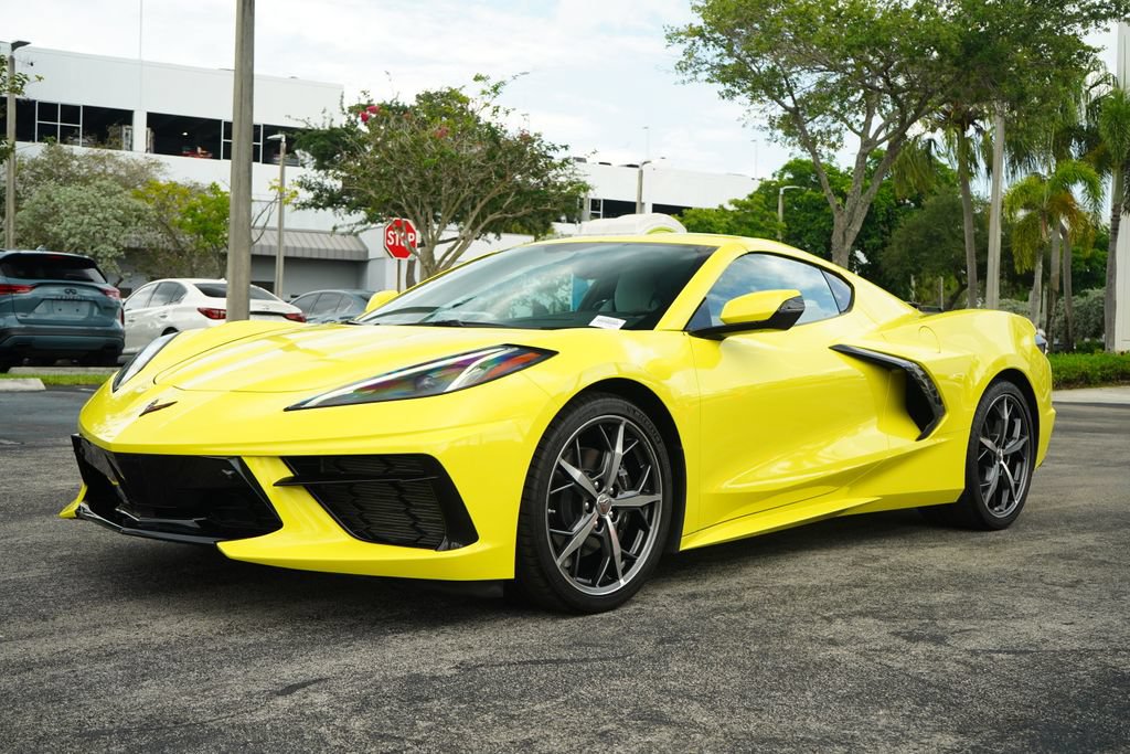 Used 2022 Chevrolet Corvette Stingray Preferred Cpe w/ 2LT RWD image 3