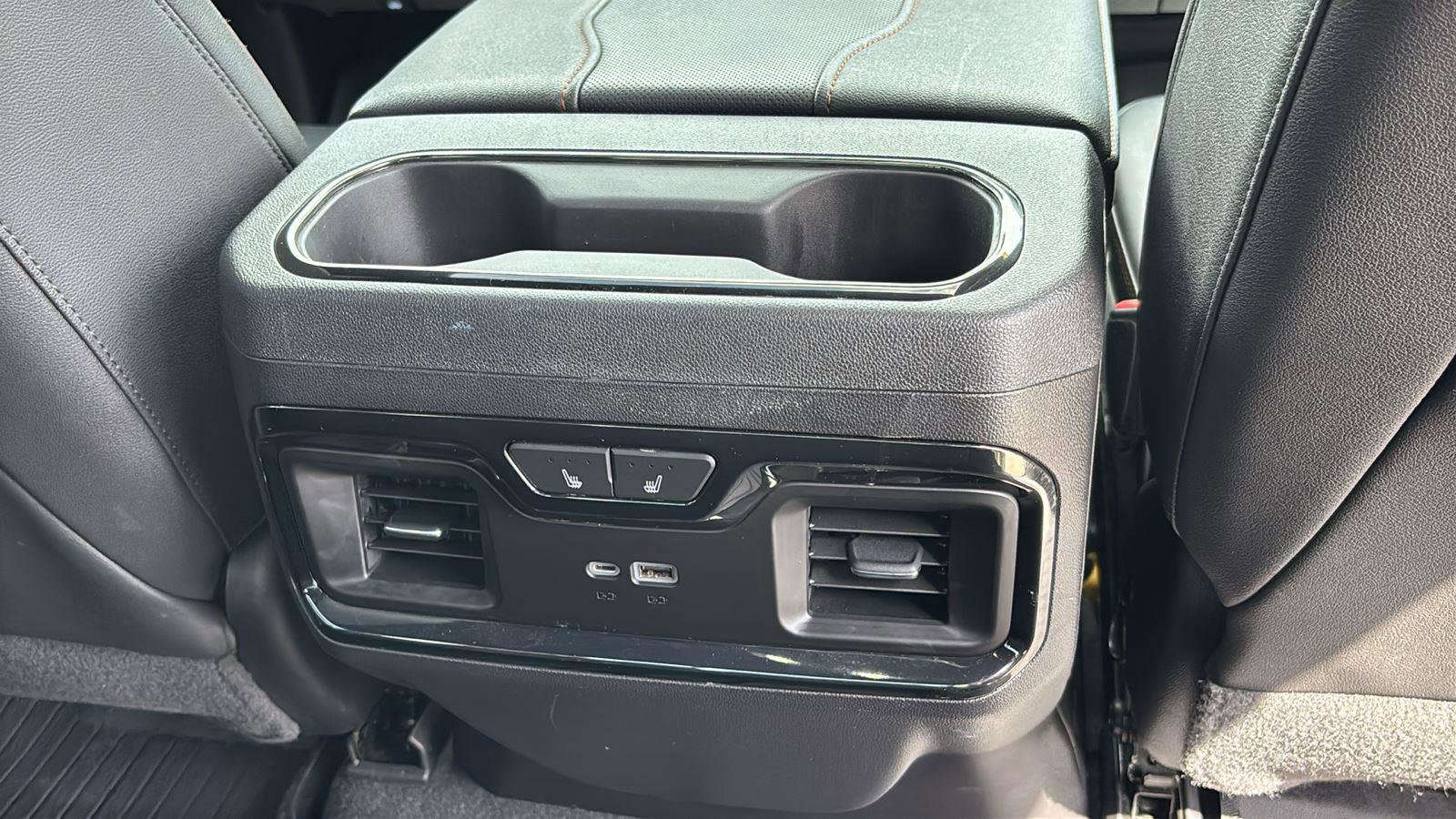 Used 2023 GMC Sierra 1500 AT4 w/ AT4 Premium Package AWD/4WD image 24