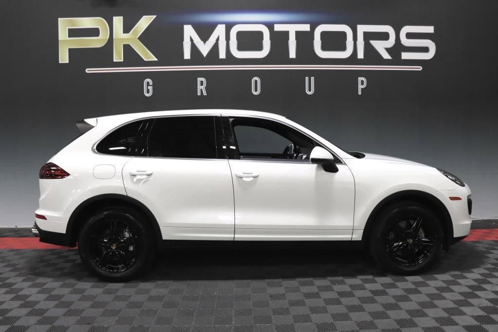 Used 2018 Porsche Cayenne S image 10