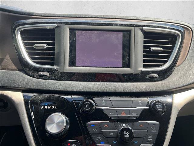 Used 2021 Chrysler Voyager Lxi FWD image 11