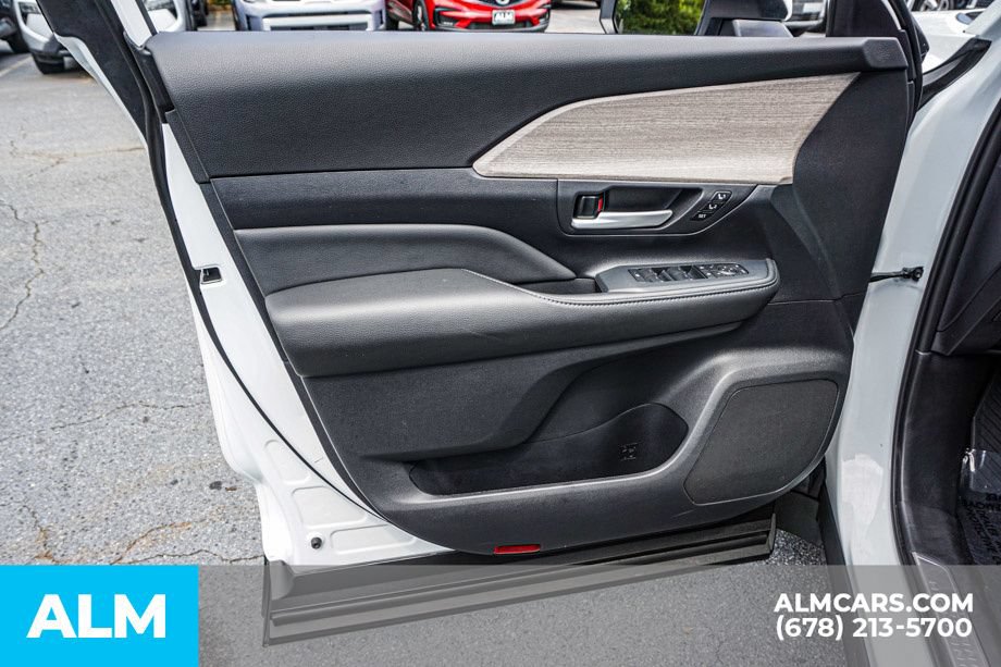 Used 2026 Toyota Grand Highlander AWD image 48