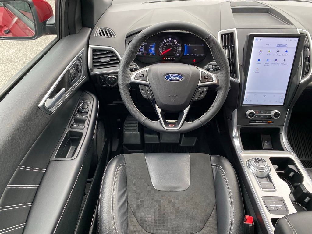 Used 2024 Ford Edge ST w/ Equipment Group 401A AWD/4WD image 32