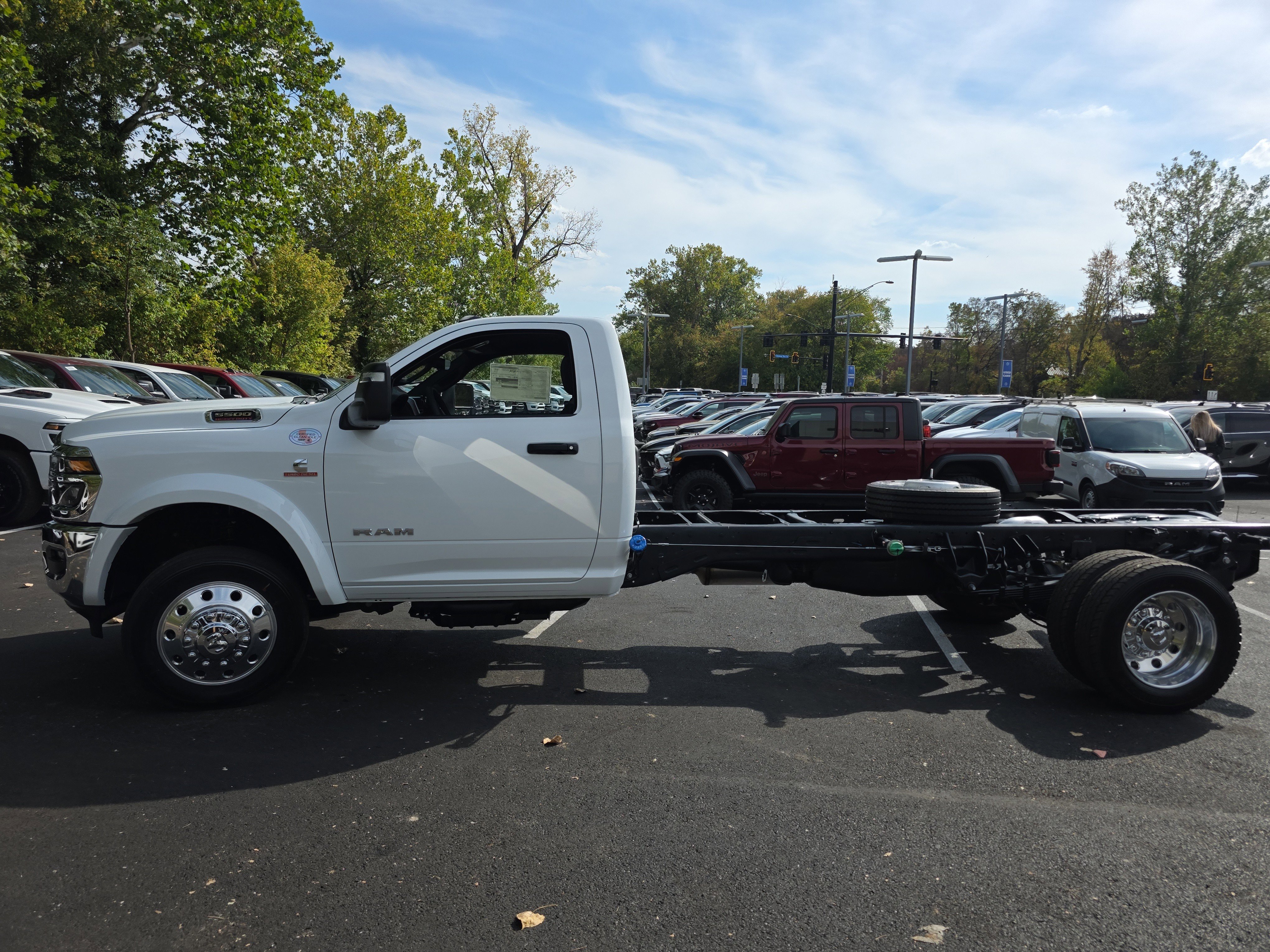 New 2026 RAM 5500 4x4 Regular Cab image 17