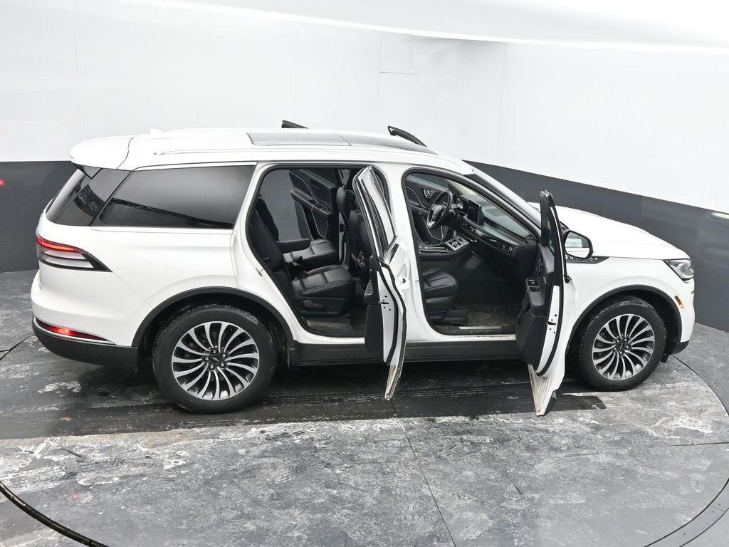 Used 2023 Lincoln Aviator AWD w/ Premium Package image 69