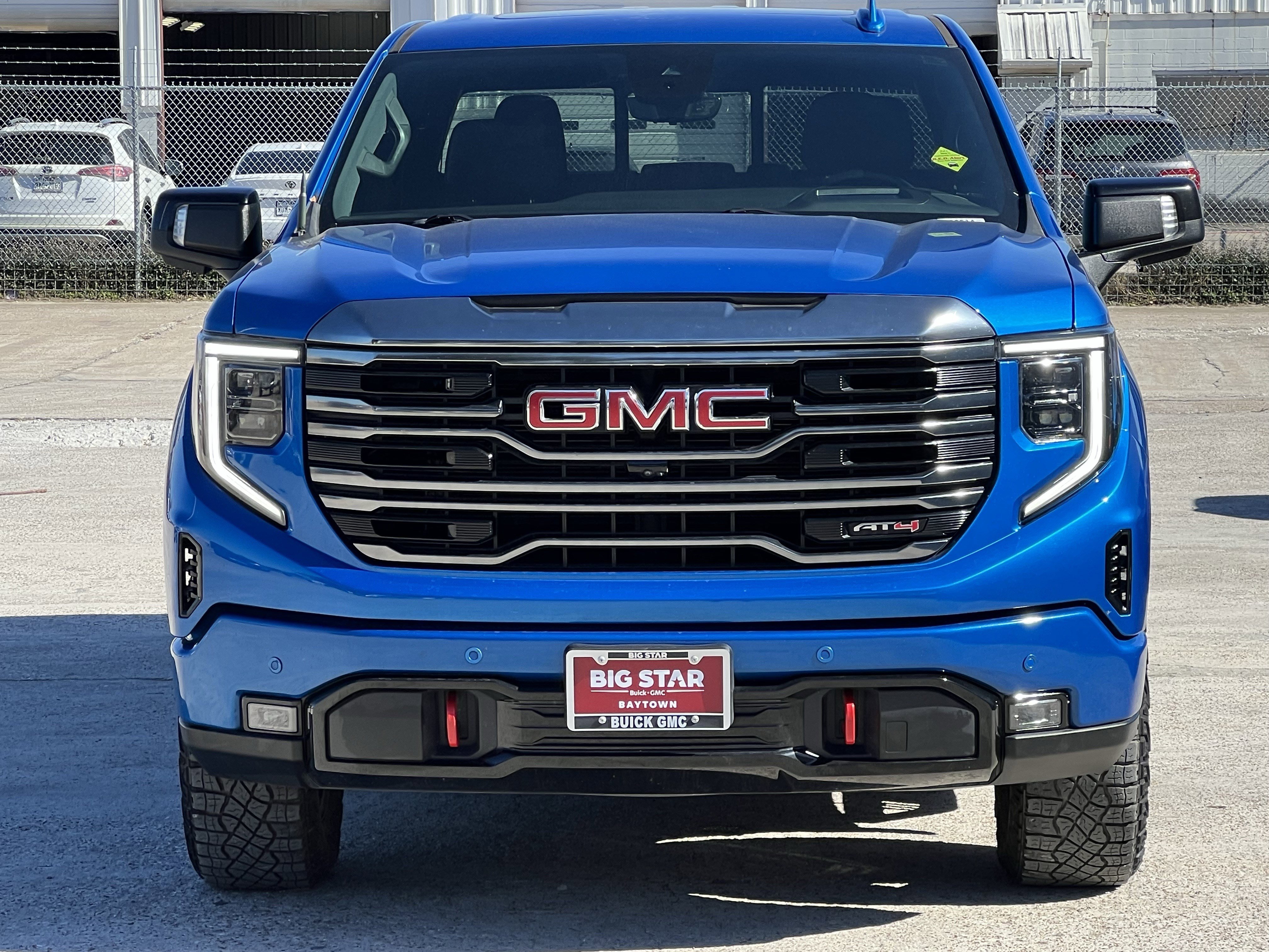 Used 2024 GMC Sierra 1500 AT4 w/ Technology Package image 6