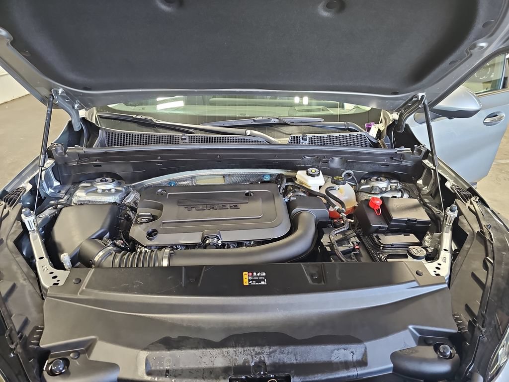 Used 2025 Buick Envision Preferred AWD/4WD image 30