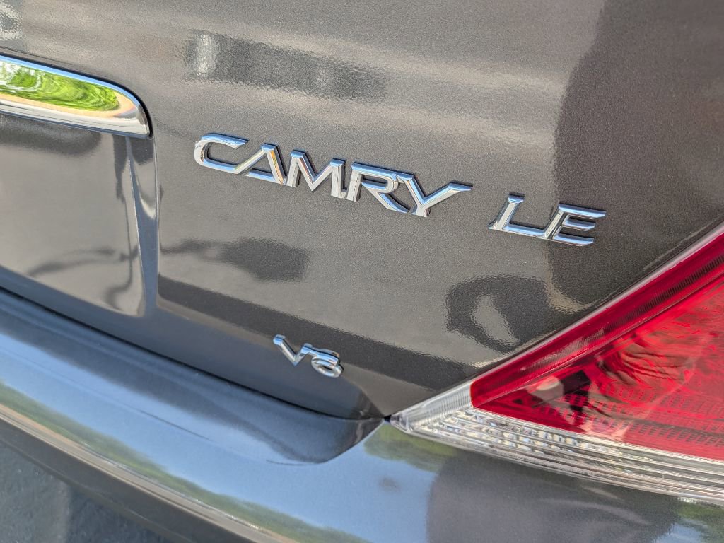 Used 2005 Toyota Camry LE FWD image 11