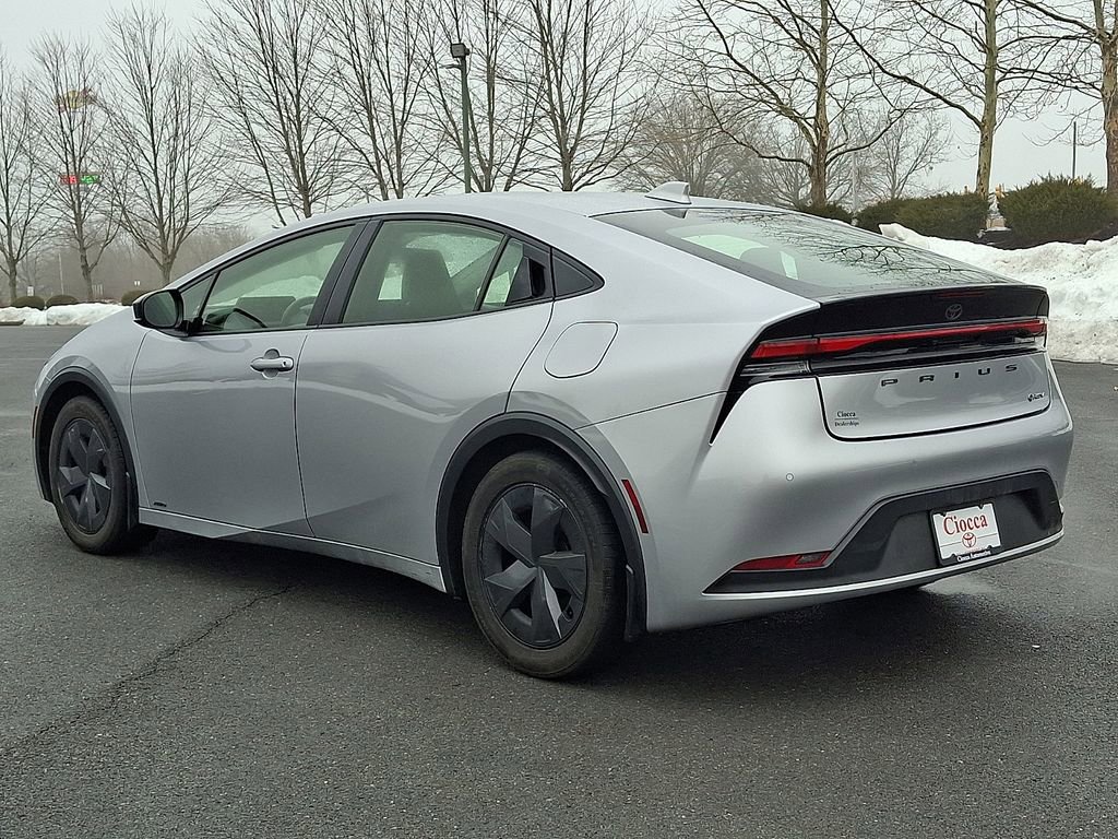 Used 2023 Toyota Prius LE image 7