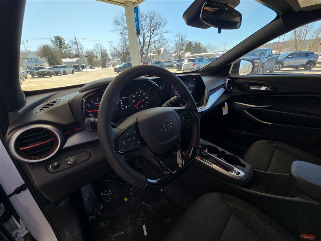 New 2026 Chevrolet Trax RS w/ Driver Confidence Package image 10