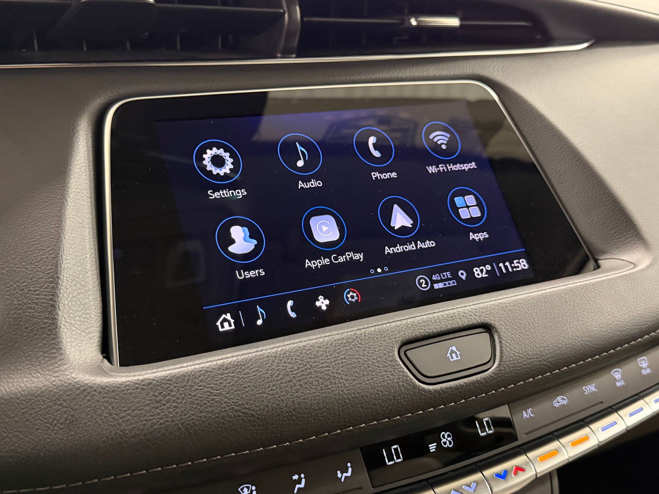 Used 2022 Cadillac XT4 Luxury w/ Driver Awareness Package FWD image 28