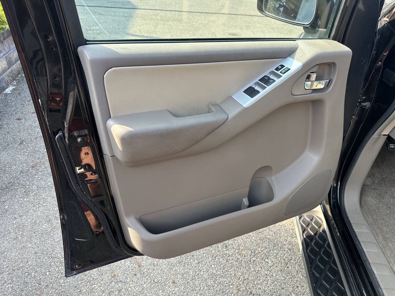 Used 2011 Nissan Pathfinder Silver AWD/4WD image 18