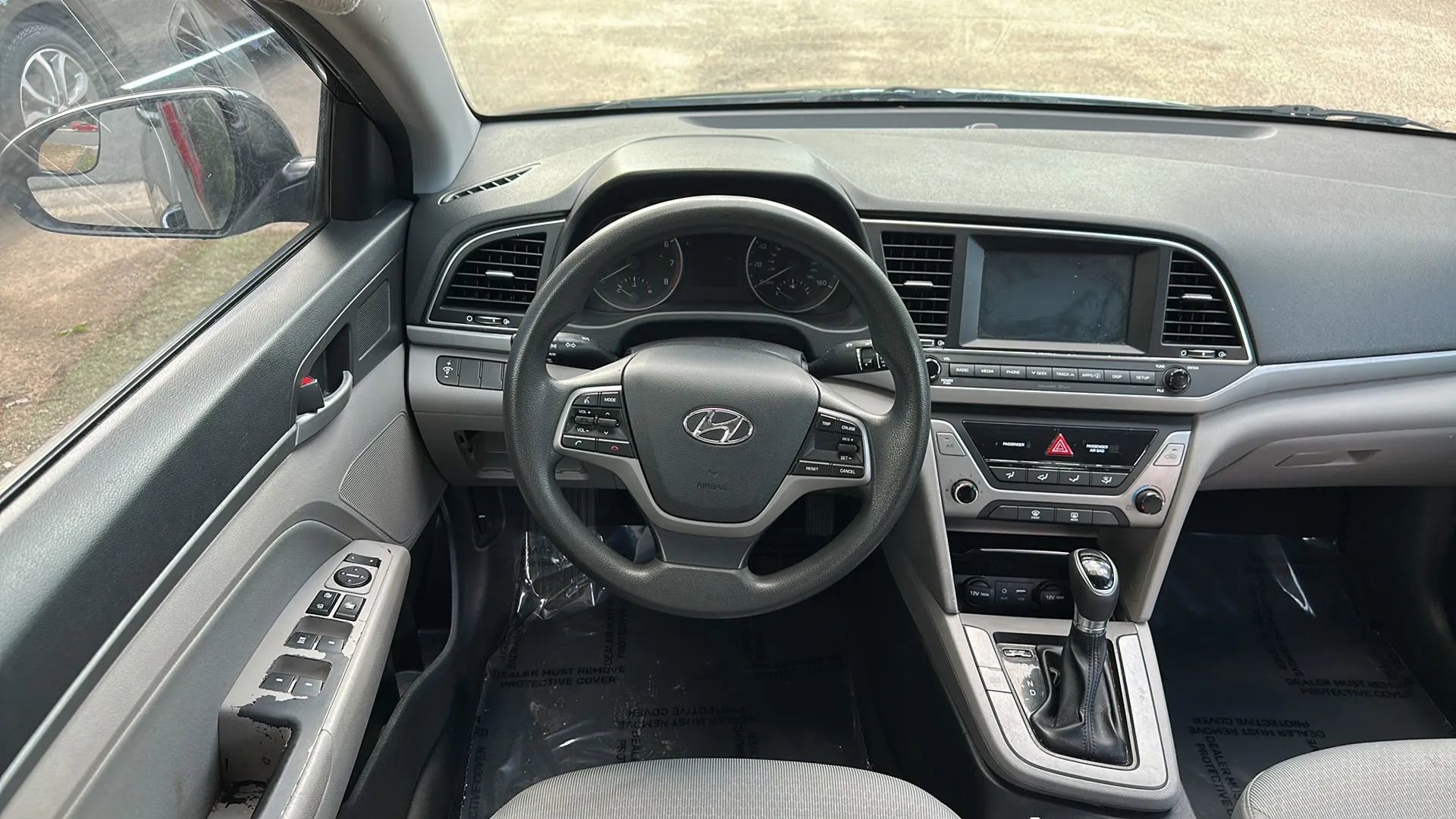 Used 2017 Hyundai Elantra SE FWD image 26