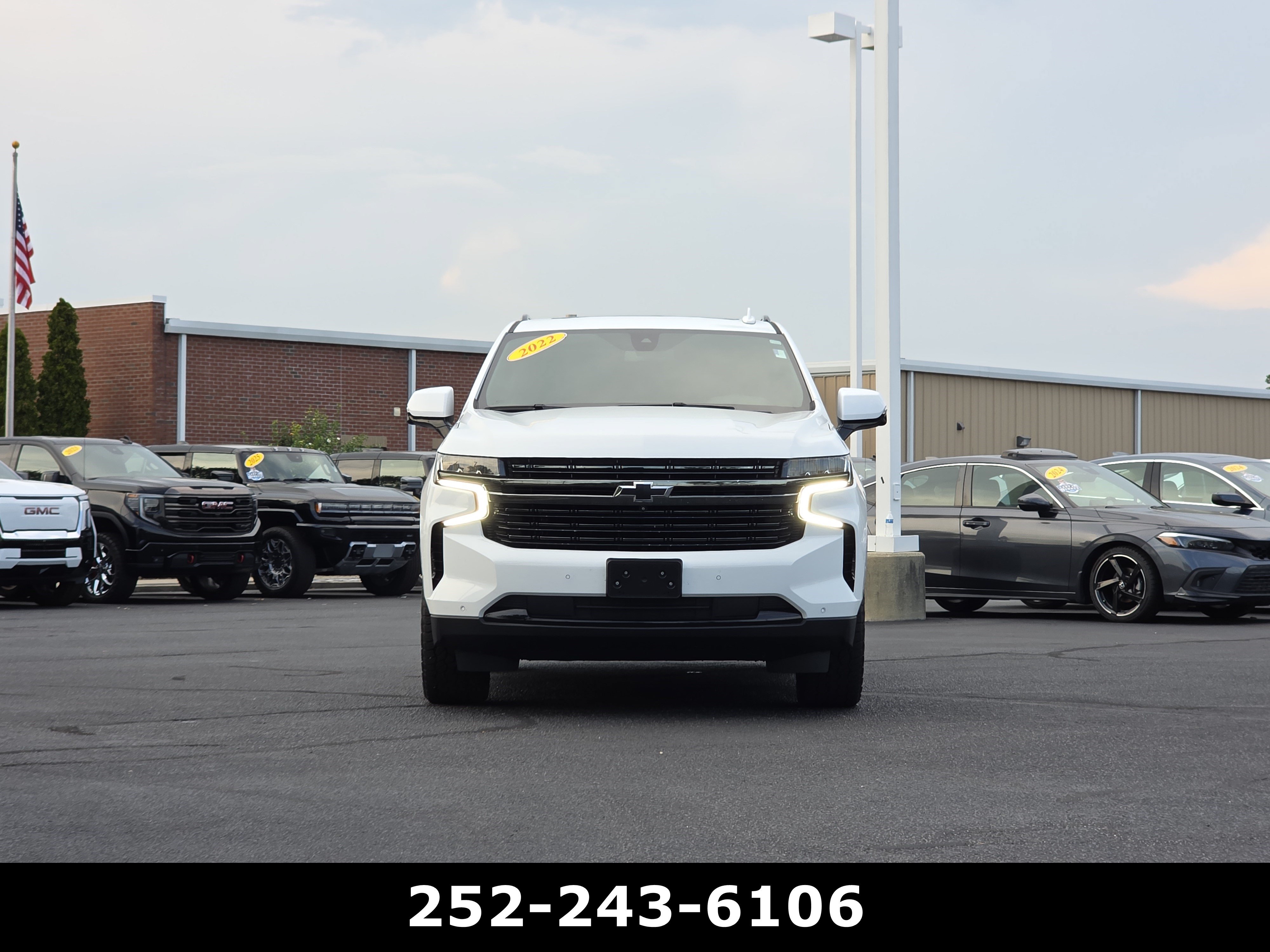 Used 2022 Chevrolet Tahoe RST w/ Luxury Package AWD/4WD image 2