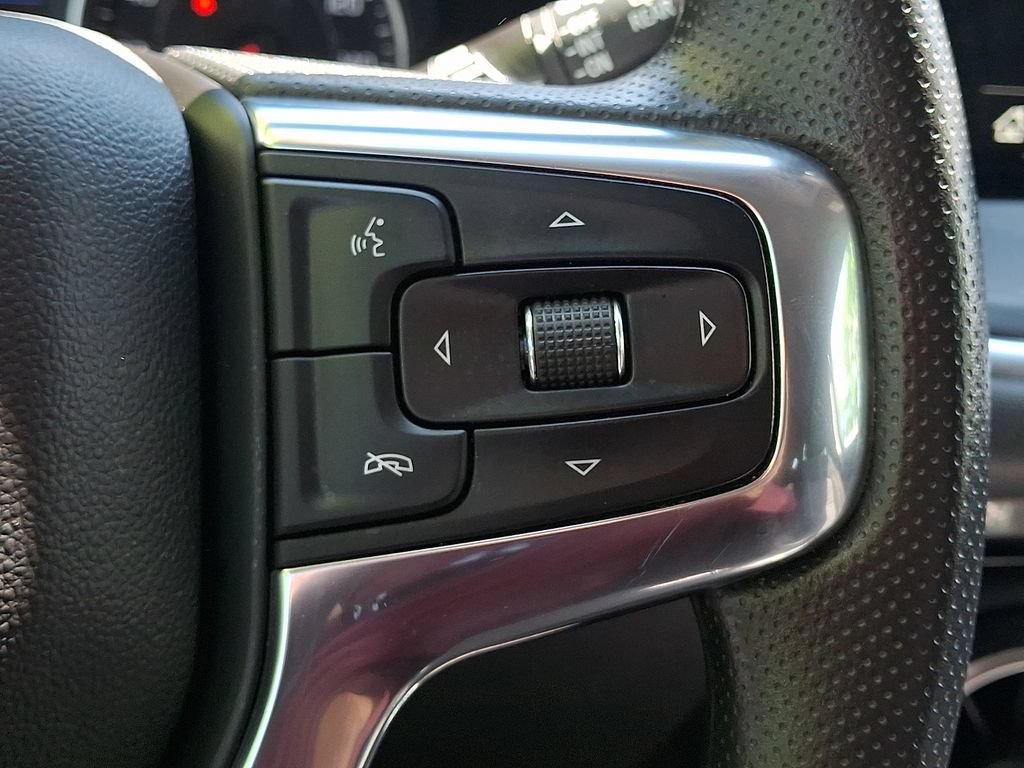 Used 2025 Chevrolet Blazer LT AWD/4WD image 25
