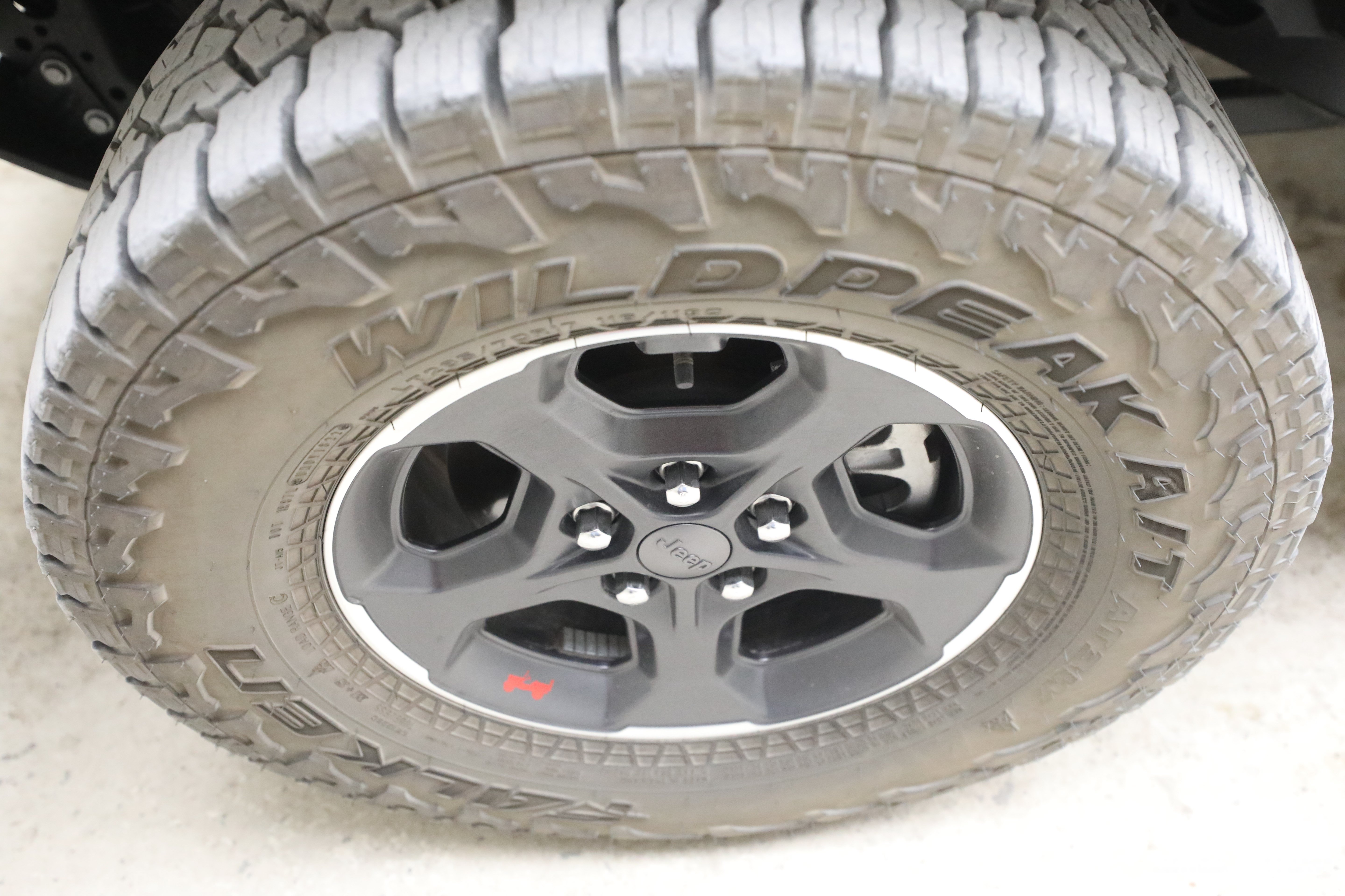 Used 2023 Jeep Gladiator Rubicon w/ LED Lighting Group AWD/4WD image 10