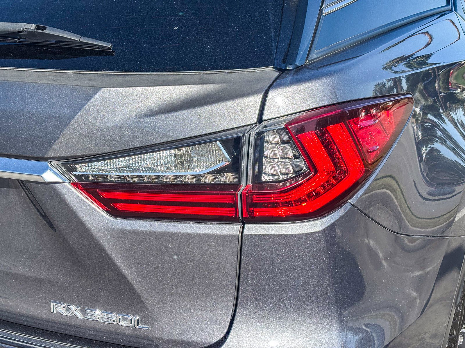 Used 2018 Lexus RX 350L Luxury w/ Accessory Package FWD image 8