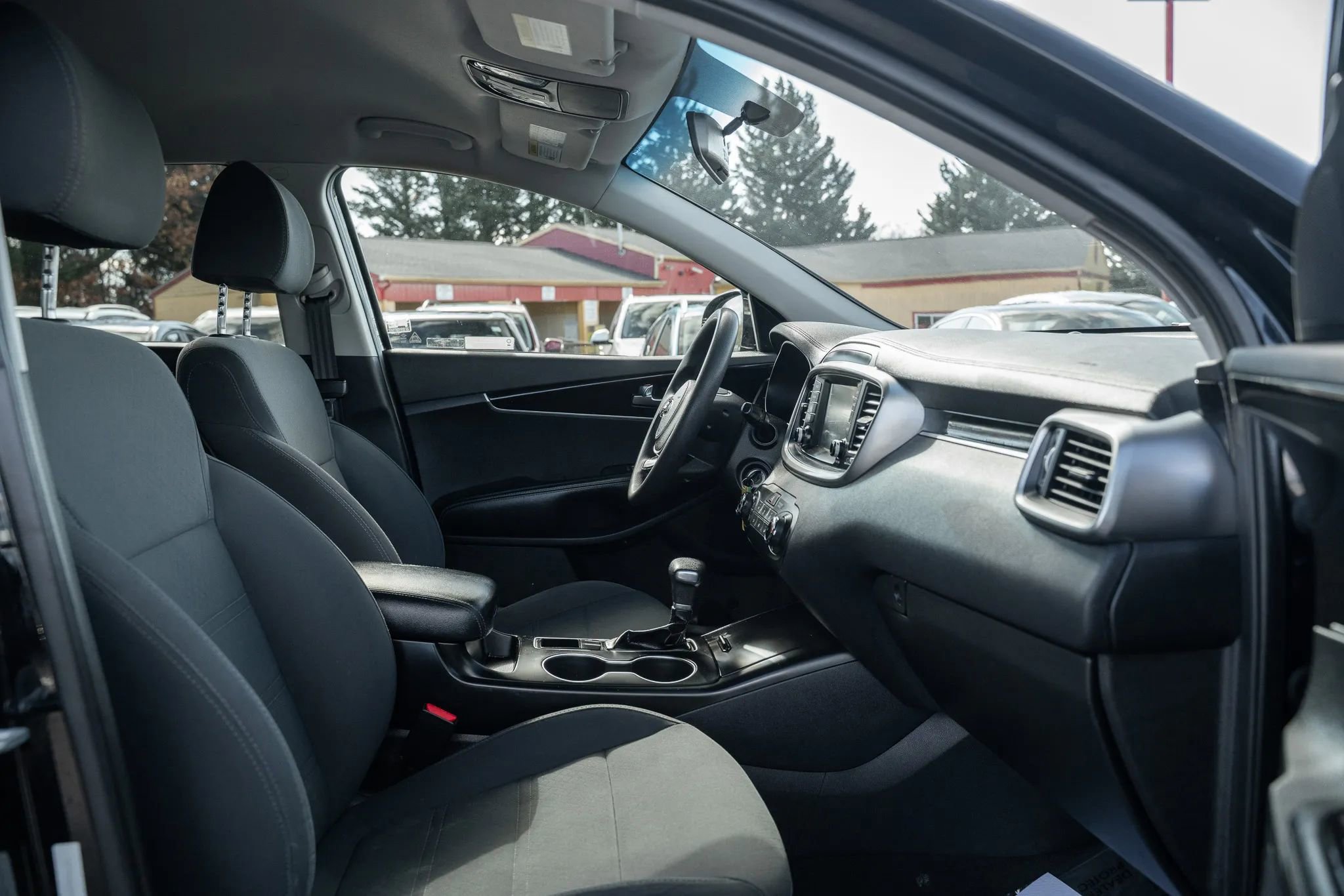 Used 2019 Kia Sorento LX image 12