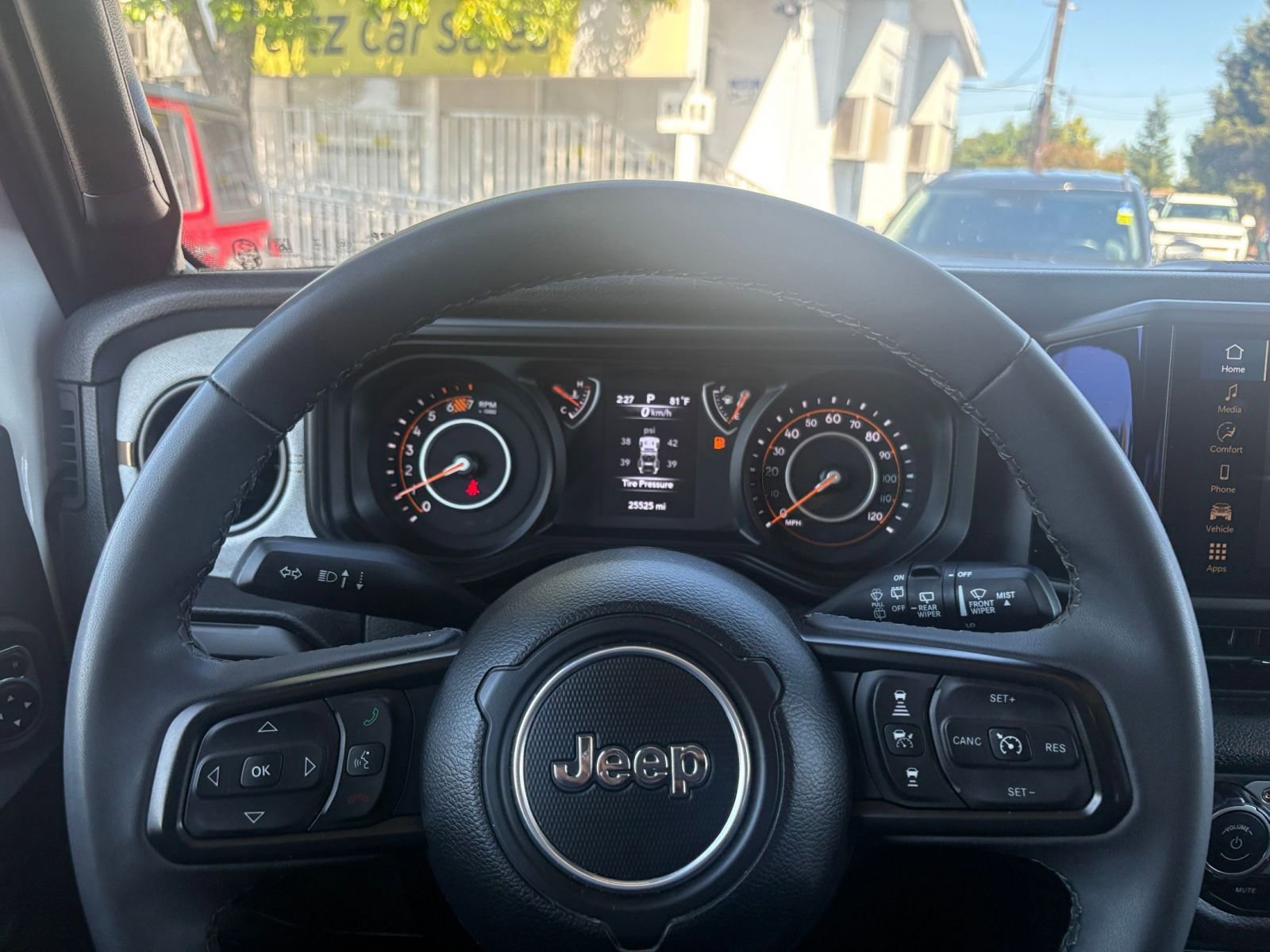 Used 2025 Jeep Wrangler Sport S AWD/4WD image 27