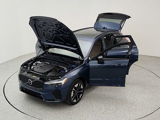 New 2026 Volvo XC60 B5 Plus w/ Climate Package image 34