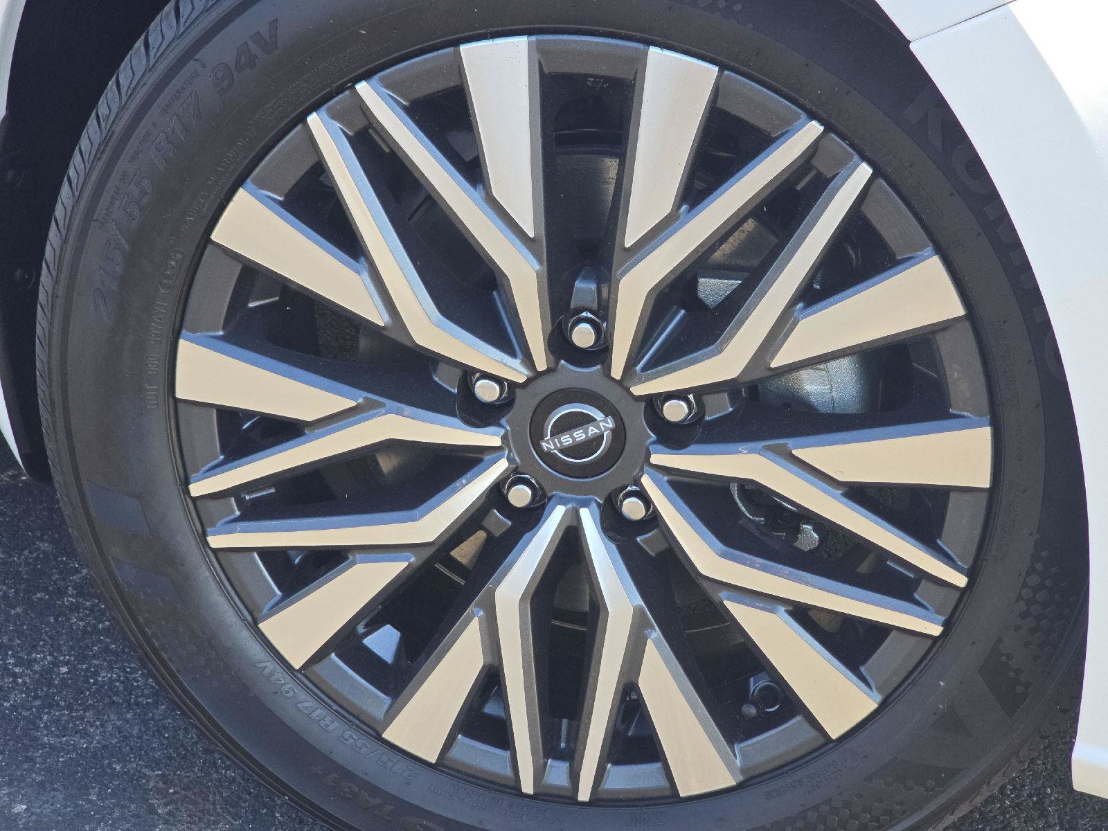 New 2026 Nissan Altima 2.5 SV FWD image 5
