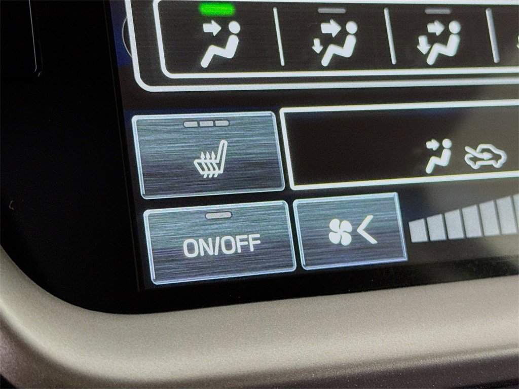 Certified 2025 Subaru Outback Premium image 11