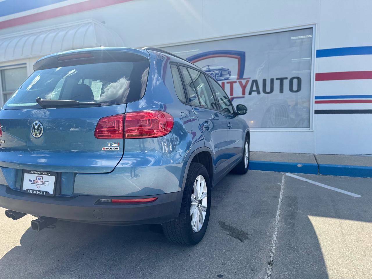 Used 2017 Volkswagen Tiguan Limited w/ Premium Package image 21