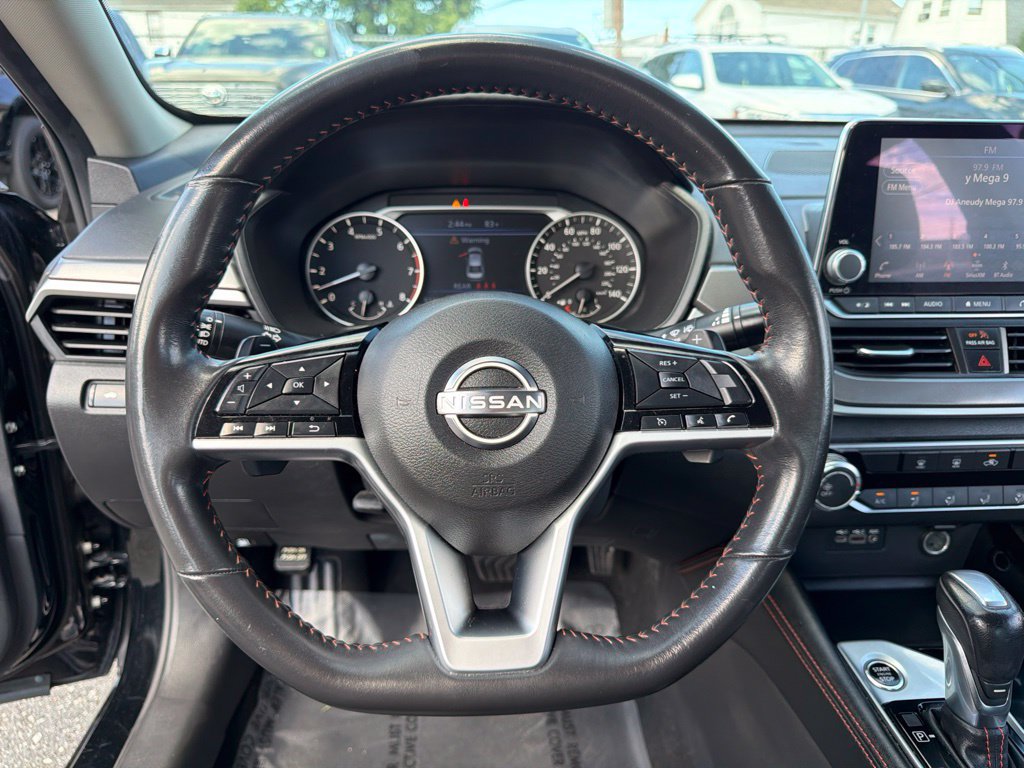 Used 2024 Nissan Altima 2.5 SR FWD image 34