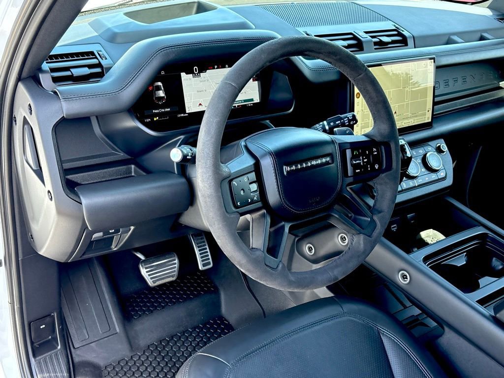 Used 2023 Land Rover Defender 110 V8 image 10