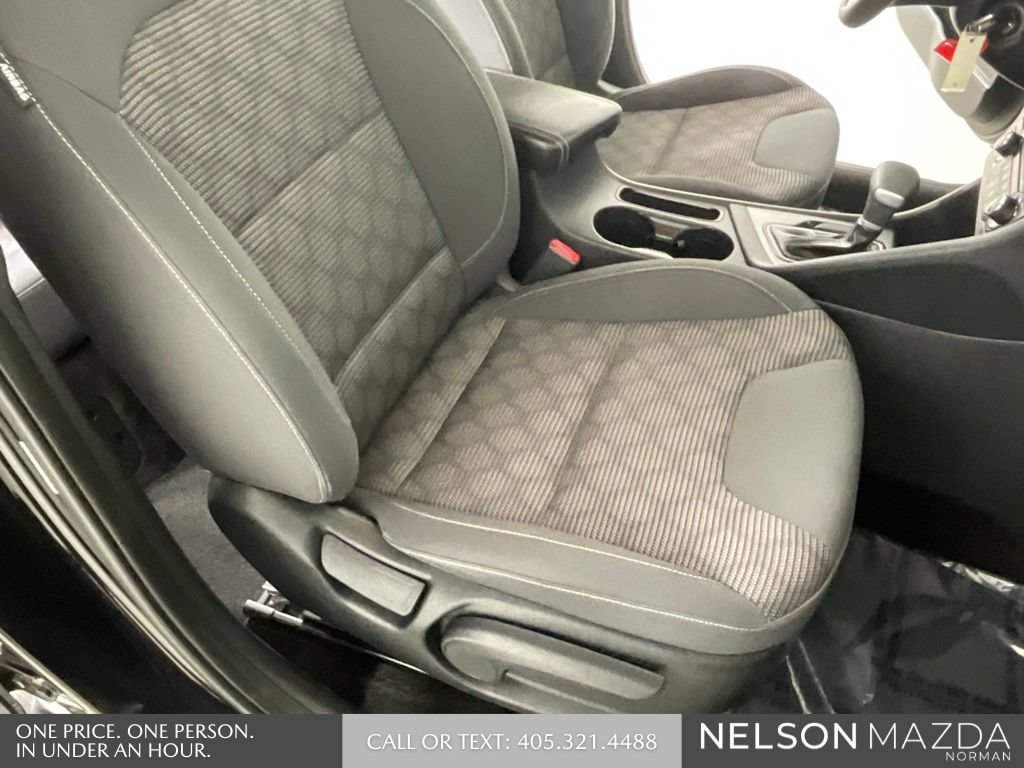 Used 2017 Kia Niro FE FWD image 28