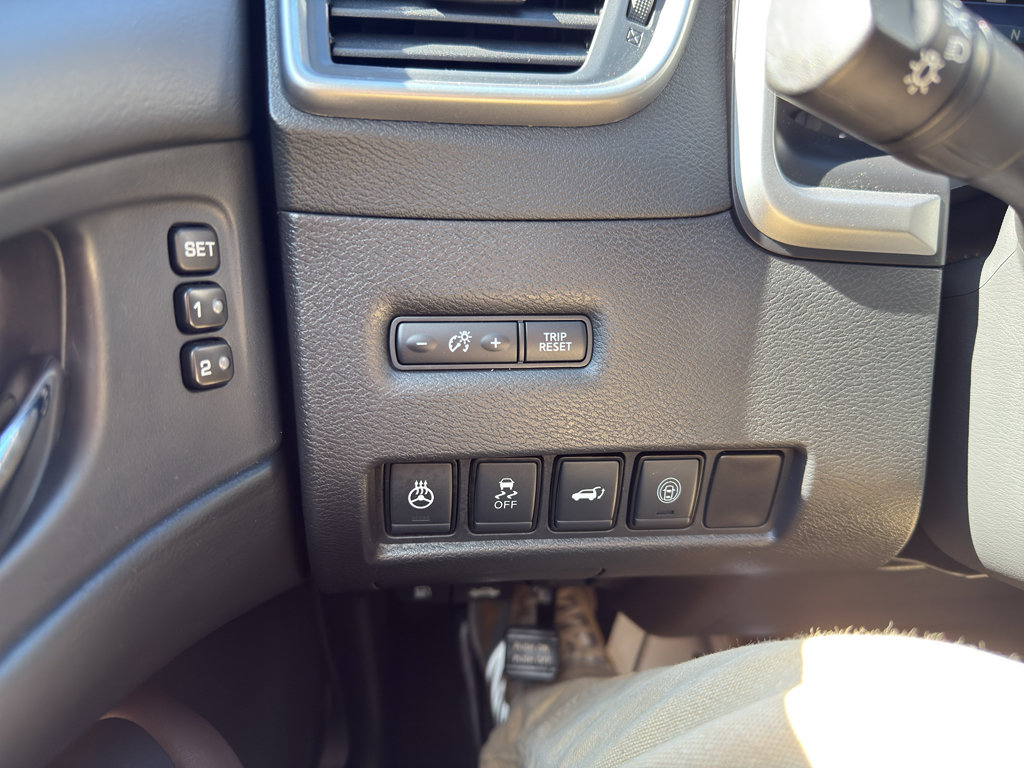 Used 2019 Nissan Murano Platinum AWD/4WD image 16