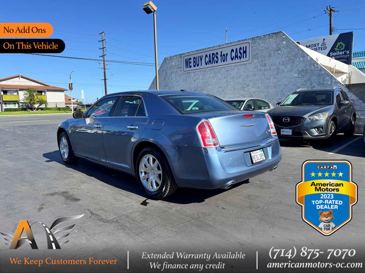 Used 2011 Chrysler 300 C RWD image 1