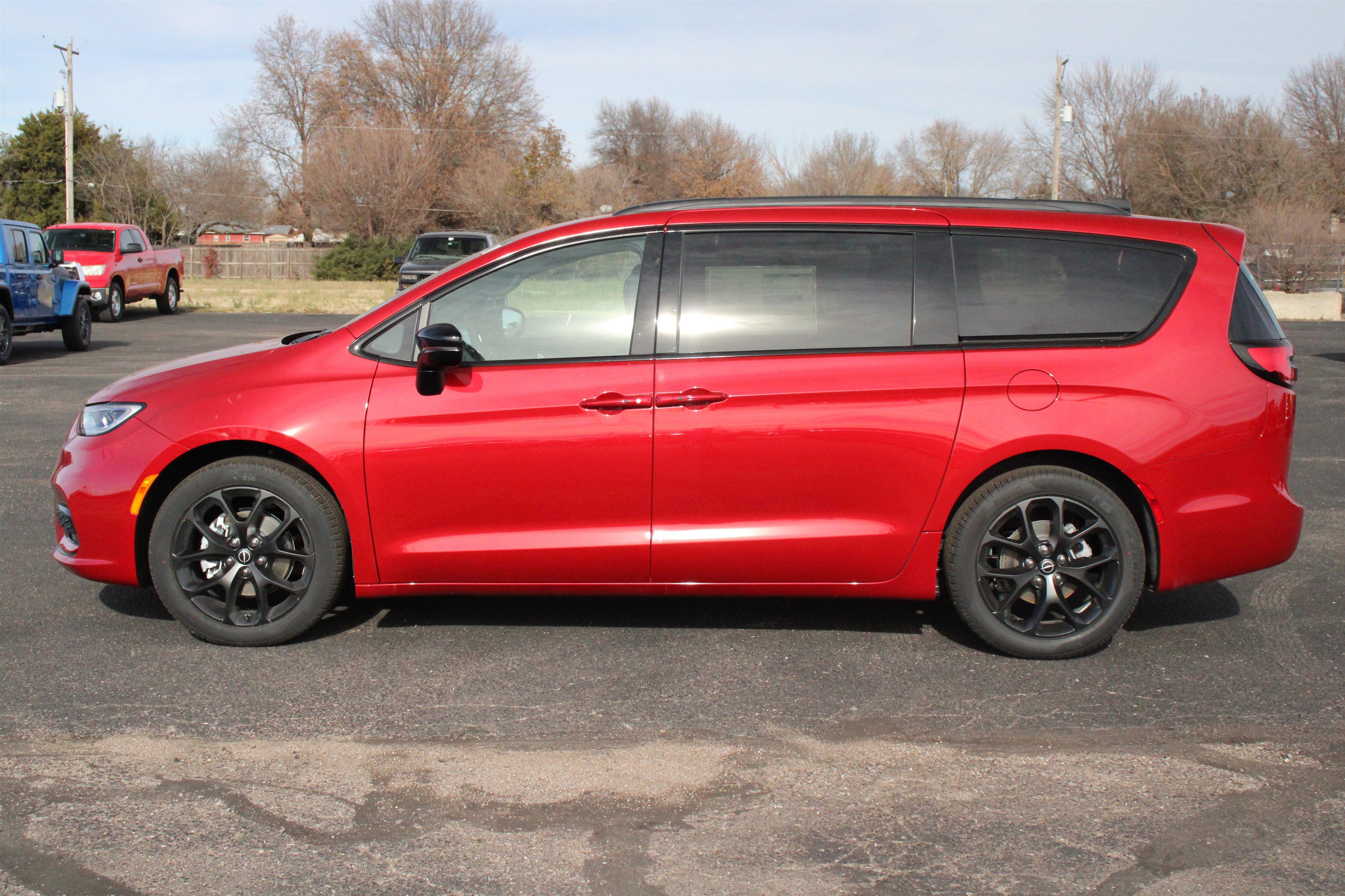 New 2026 Chrysler Pacifica Select image 35