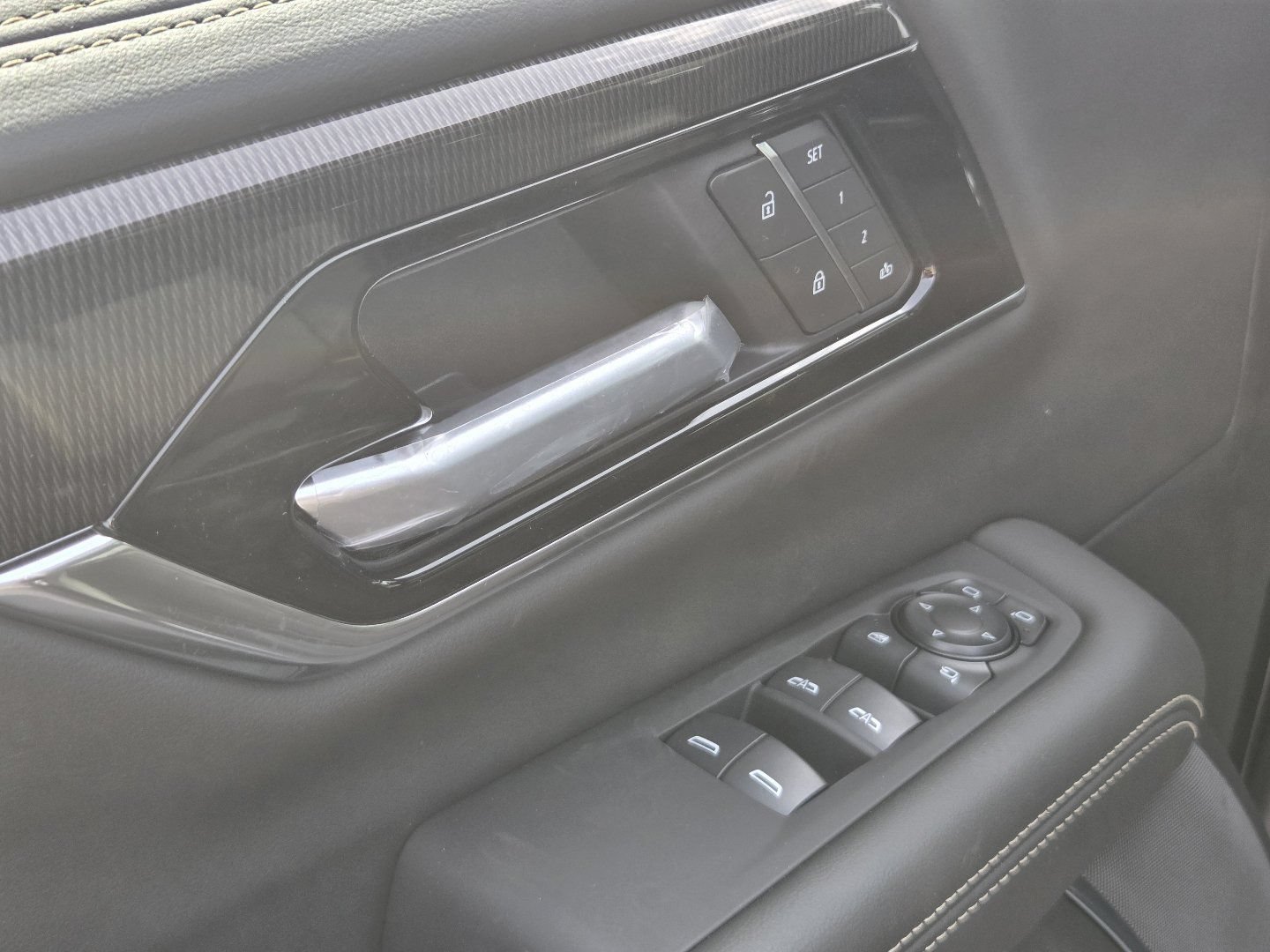 New 2026 GMC Yukon XL Elevation w/ Elevation Premium Package AWD/4WD image 32