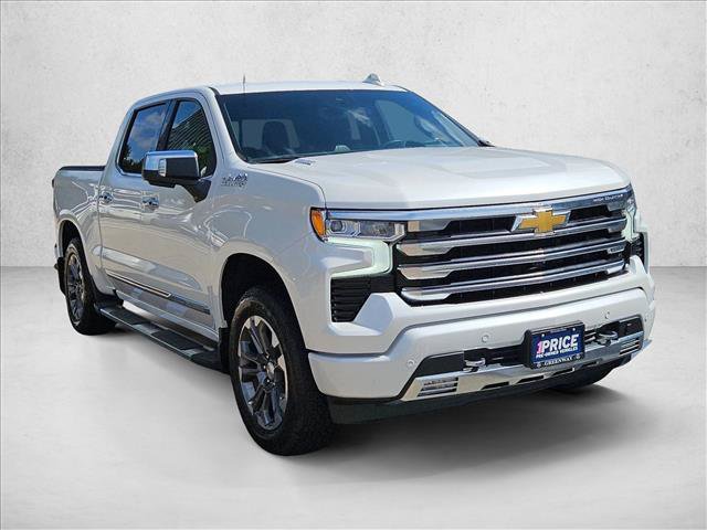 Used 2025 Chevrolet Silverado 1500 High Country w/ Technology Package AWD/4WD image 3