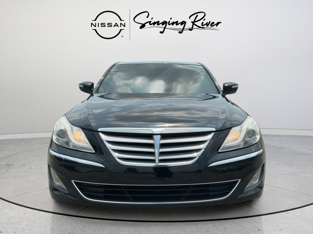 Used 2013 Hyundai Genesis 3.8 RWD image 2
