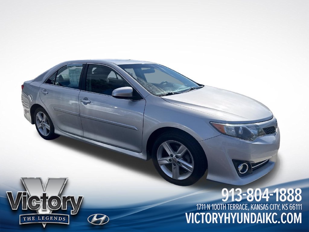 Used 2012 Toyota Camry SE FWD image 7