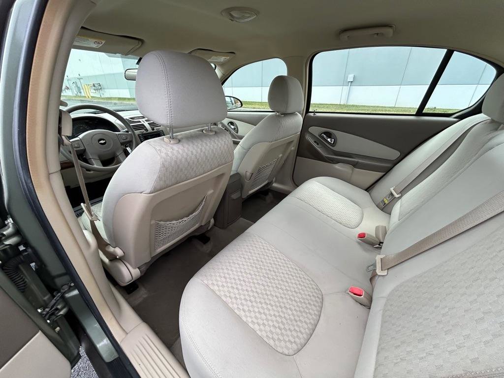 Used 2005 Chevrolet Malibu w/ Preferred Equipment Group image 34