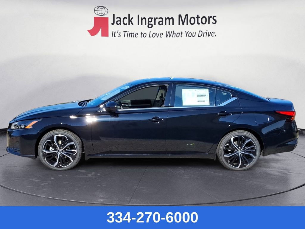 New 2025 Nissan Altima 2.5 SR image 2