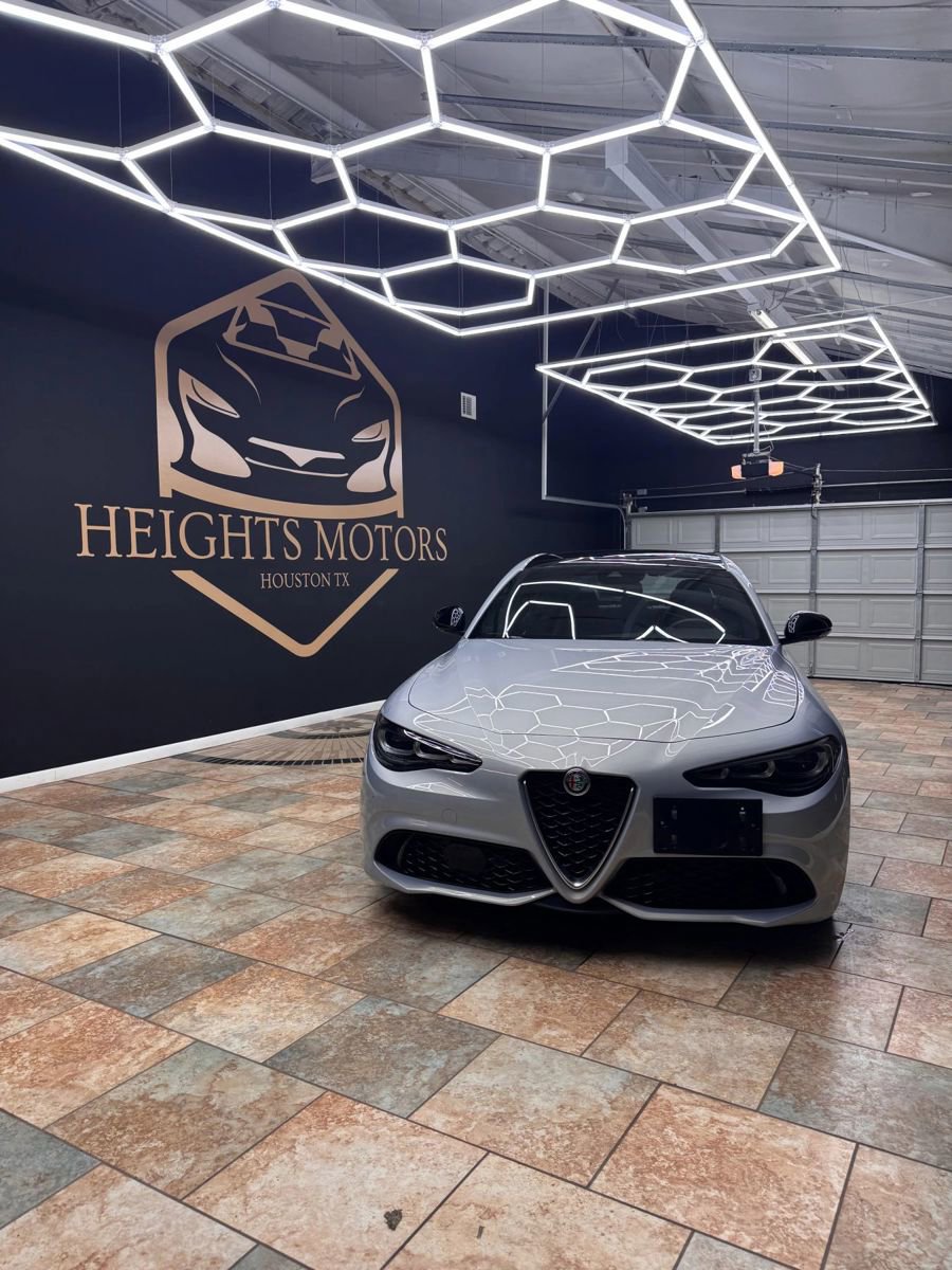 Used 2024 Alfa Romeo Giulia Ti RWD image 1