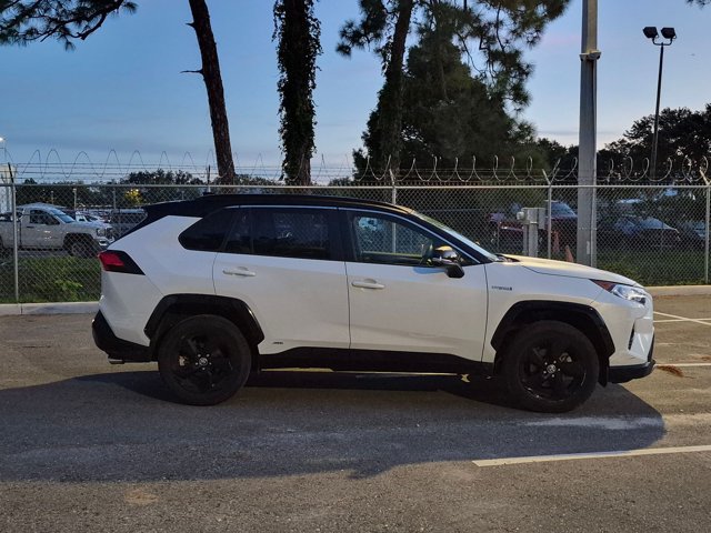 Used 2021 Toyota RAV4 XSE w/ XSE Grade Weather Package AWD/4WD image 4