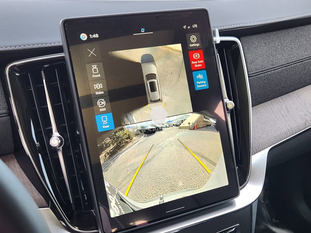 New 2026 Volvo XC90 B6 Ultra w/ Protection Package image 9
