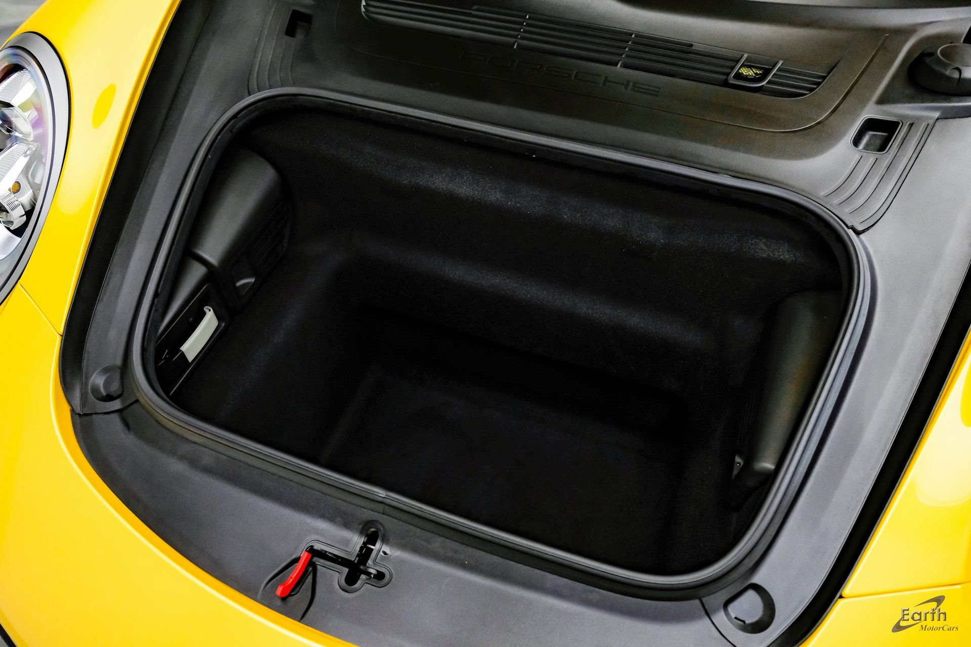 Used 2018 Porsche 911 Turbo S image 98