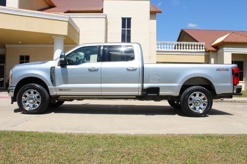 Used 2023 Ford F250 Lariat w/ Chrome Package image 11