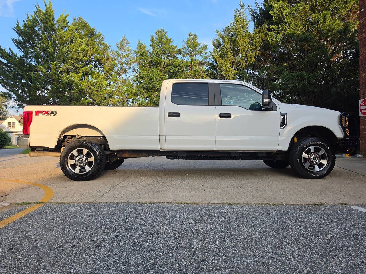 Used 2019 Ford F250 XL w/ Power Equipment Group AWD/4WD image 2