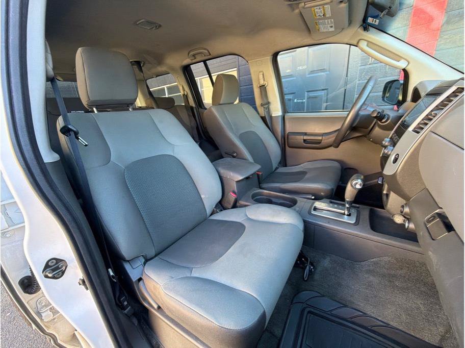 Used 2011 Nissan Xterra S AWD/4WD image 17