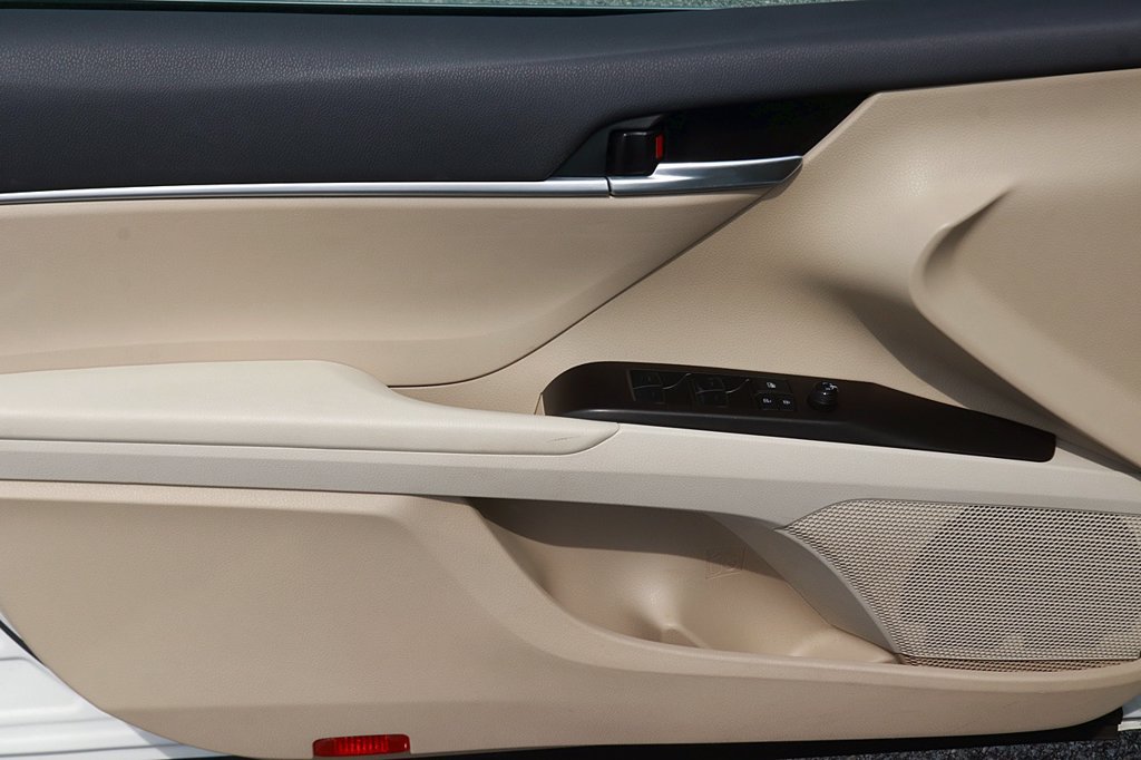 Used 2023 Toyota Camry LE FWD image 10