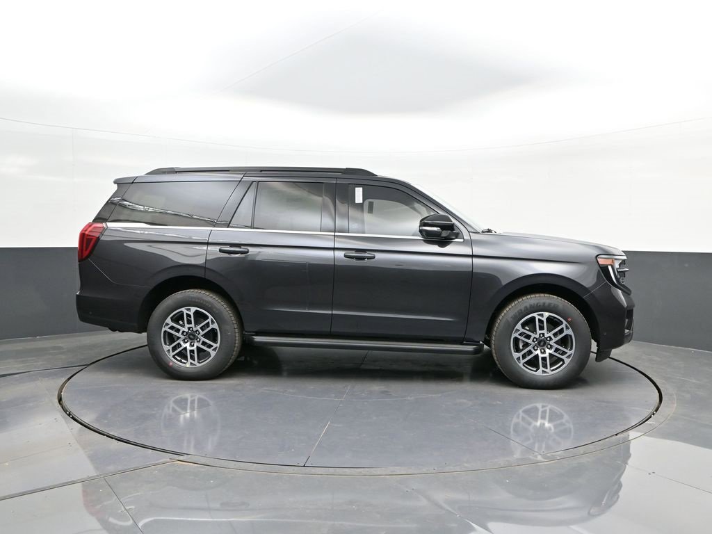 New 2025 Ford Expedition Active image 25