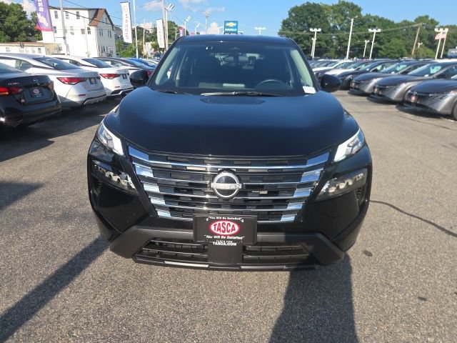 Used 2026 Nissan Rogue SV AWD/4WD image 2